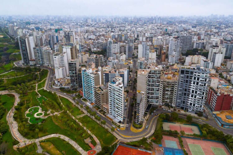Anuncios de propiedades en Perú: departamentos, casas y alquileres